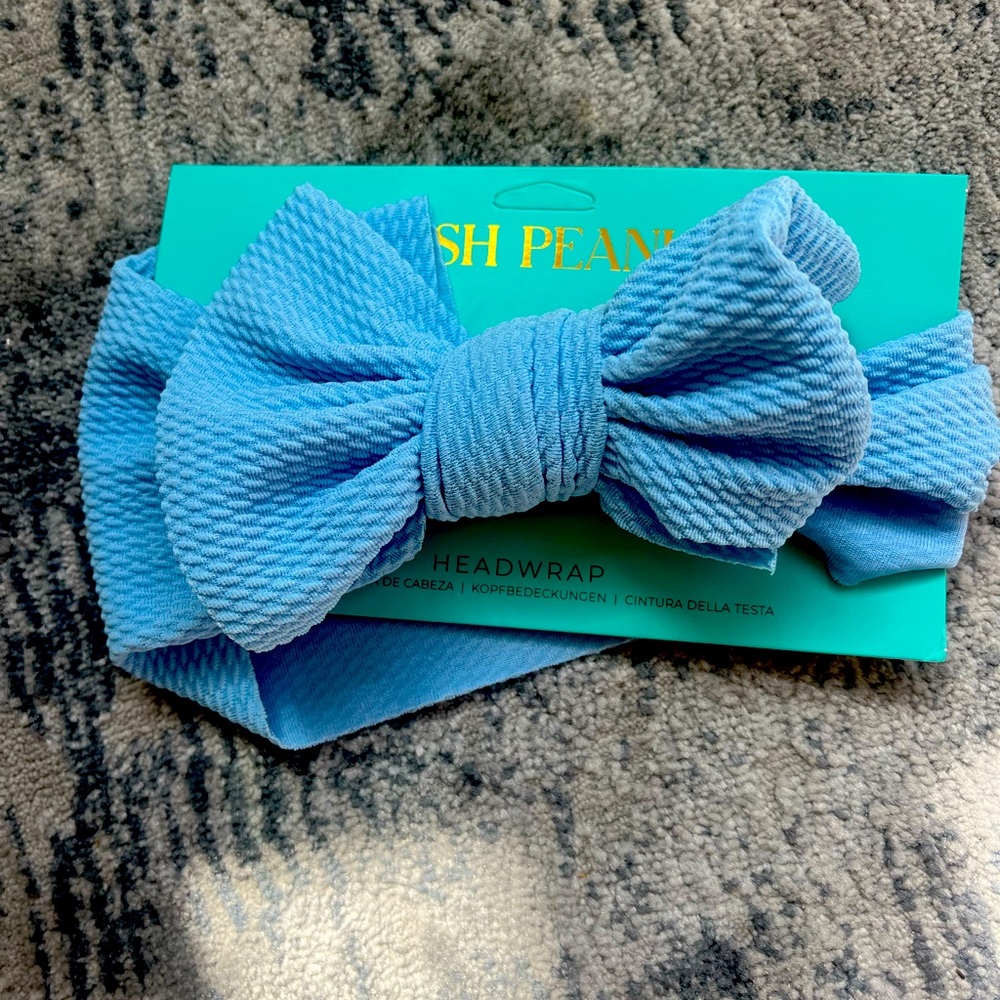 Girls Bow Lavendar blue.